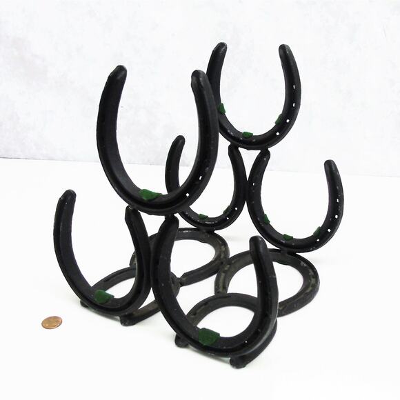 Horse Shoe Art Wine Rack 10 Iron Horseshoes Bottle Holder Stand Western Decor - Picture 3 of 6